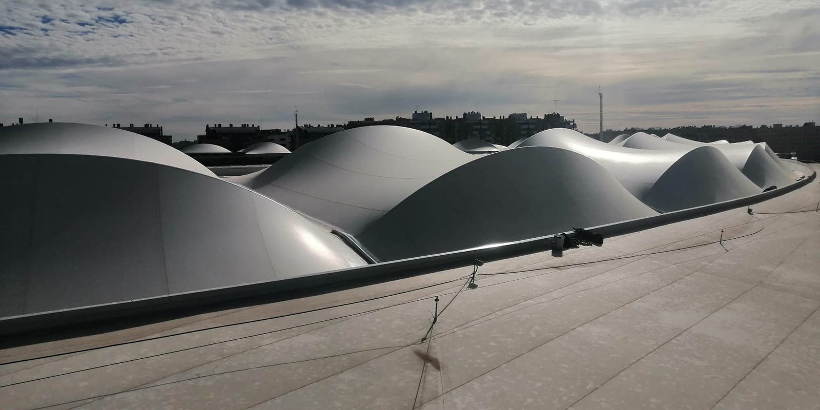 Impermeabilización de cubiertas industriales con sistemas avanzados